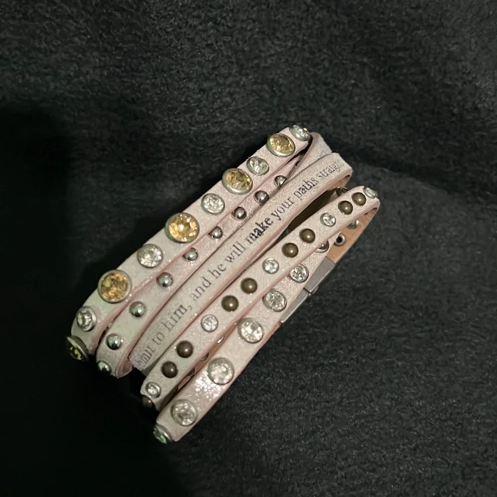 Good Work(s) bracelets - Picture 2 of 6